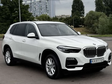 Авто BMW X5 2021 № 7740007