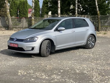 Авто Volkswagen E-Golf 2015 № 7740096