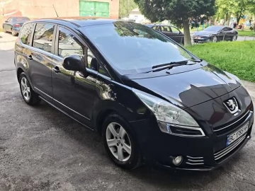 Авто Peugeot 5008 2013 № 7740104