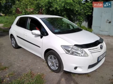 Авто Toyota Auris 2011 № 7740350