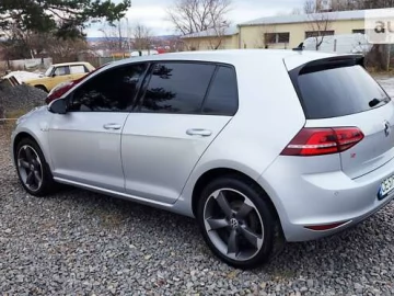 Авто Volkswagen E-Golf 2014 № 7740369