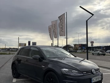 Авто Volkswagen E-Golf 2020 № 7740403