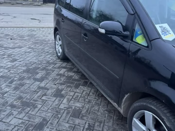 Авто Volkswagen Touran 2006 № 7740482