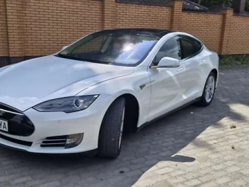 Авто Tesla Model S 2014 № 7740932