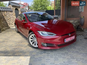 Авто Tesla Model S 2018 № 7741016