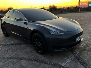 Авто Tesla Model 3 2019 № 7741078