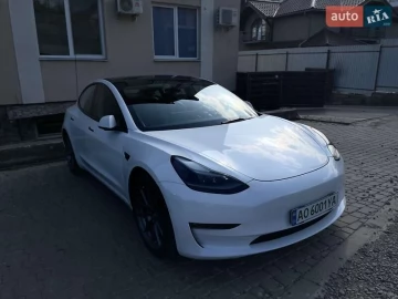Авто Tesla Model 3 2021 № 7741091