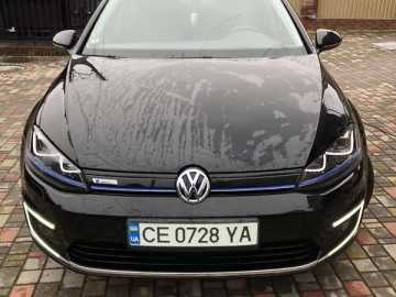 Авто Volkswagen E-Golf 2016 № 7741239