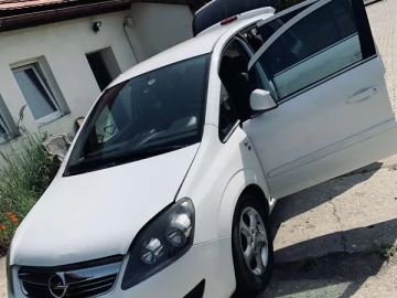 Авто Opel Zafira 2010 № 7741569