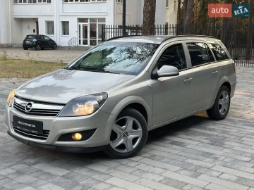 Авто Opel Astra 2011 № 7741571