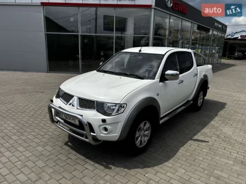 Авто Mitsubishi L 200 2012 № 7741742