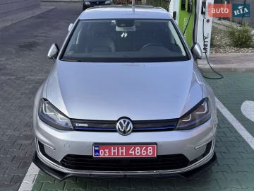 Авто Volkswagen E-Golf 2015 № 7741921