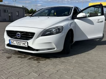 Авто Volvo V40 2013 № 7742082