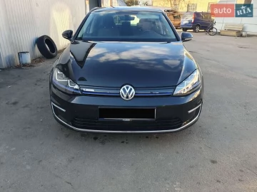 Авто Volkswagen E-Golf 2017 № 7742114