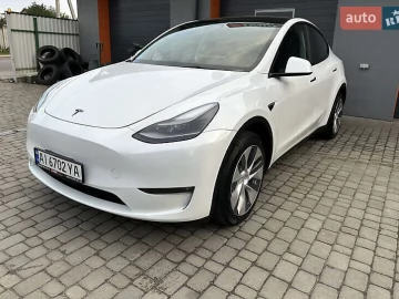 Авто Tesla Model Y 2023 № 7742143