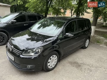 Авто Volkswagen Touran 2013 № 7742262