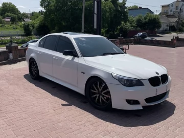 Авто BMW 5 Series 2009 № 7742409