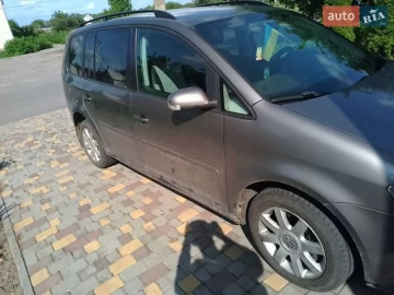 Авто Volkswagen Touran 2007 № 7742510