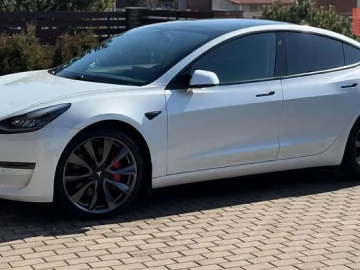 Авто Tesla Model 3 2018 № 7742599