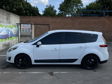 Авто Renault Scenic 2010 № 7742703