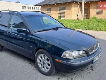Авто Volvo V40 2001 № 7743543