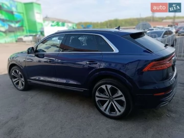 Авто Audi Q8 2021 № 7743757