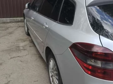 Авто Renault Laguna 2011 № 7743780