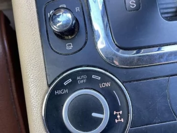 Авто Volkswagen Touareg 2006 № 7743953