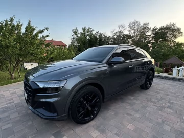 Авто Audi Q8 2020 № 7744245