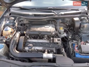 Авто Volkswagen Golf 2000 № 7744777