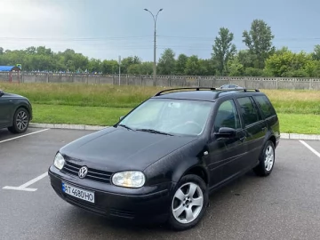Авто Volkswagen Golf 2000 № 7744790