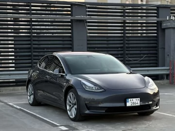 Авто Tesla Model 3 2018 № 7745332