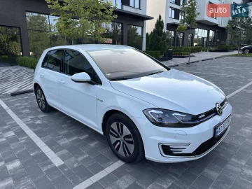 Авто Volkswagen E-Golf 2020 № 7745950