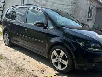 Авто Volkswagen Touran 2012 № 7746126