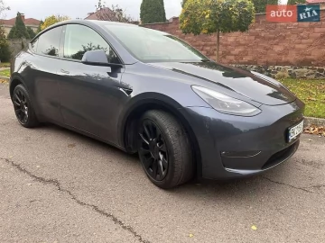 Авто Tesla Model Y 2022 № 7746677