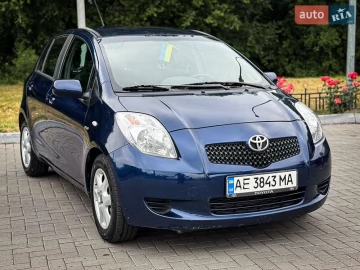 Авто Toyota Yaris 2007 № 7746736