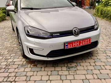 Авто Volkswagen E-Golf 2016 № 7746783