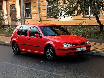 Авто Volkswagen Golf 2000 № 7746917