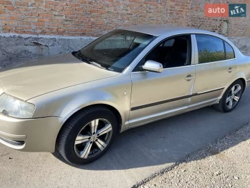 Авто Skoda Superb 2004 № 7746924