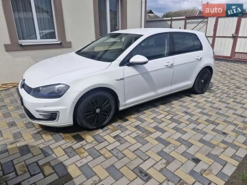 Авто Volkswagen E-Golf 2015 № 7747042