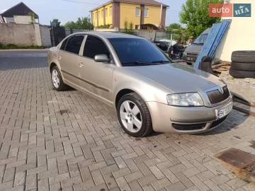 Авто Skoda Superb 2004 № 7747435