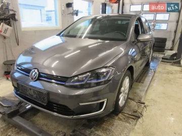 Авто Volkswagen E-Golf 2018 № 7747569