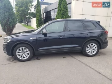 Авто Volkswagen Touareg 2020 № 7747622