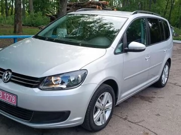 Авто Volkswagen Touran 2010 № 7747787