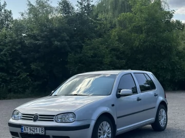 Авто Volkswagen Golf 2000 № 7747951