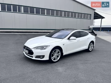 Авто Tesla Model S 2015 № 7748094