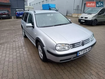Авто Volkswagen Golf 2002 № 7748161