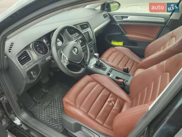 Авто Volkswagen E-Golf 2015 № 7748494