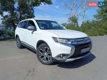 Авто Mitsubishi Outlander 2015 № 7748595
