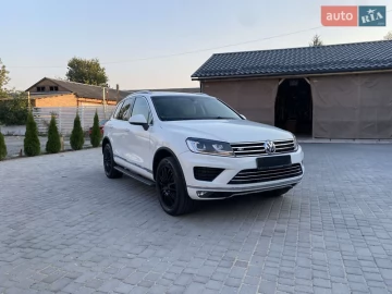 Авто Volkswagen Touareg 2014 № 7748710